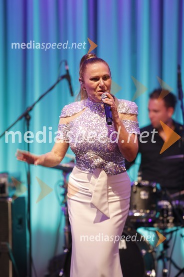  Nuša Derenda, pevkaVeliki dobrodelni Lions ples 2019