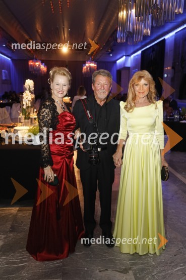  Katjuša Rojac, kiparka in galeristka;  ... ;  Darja Kuhar Kotnik, soustanoviteljica in podpredsednica Društva za zdravje narodaVeliki dobrodelni Lions ples 2019