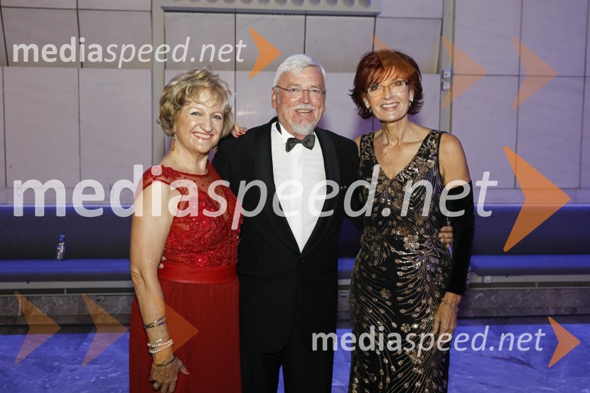  Andreja Ilgo, predsednica FAM;  Peter Ilgo, prokurist PCON;  Darinka Pavlič Kamien, strokovnjakinja za komuniciranjeVeliki dobrodelni Lions ples 2019