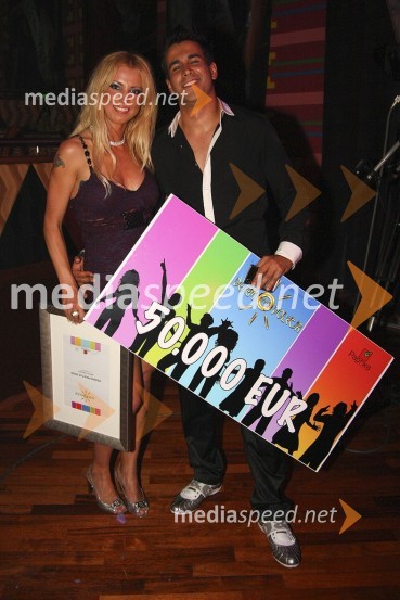 Domen Kumer in Petra Pečovnik, zmagovalca Pesmi poletja 2008Pesem poletja 2008