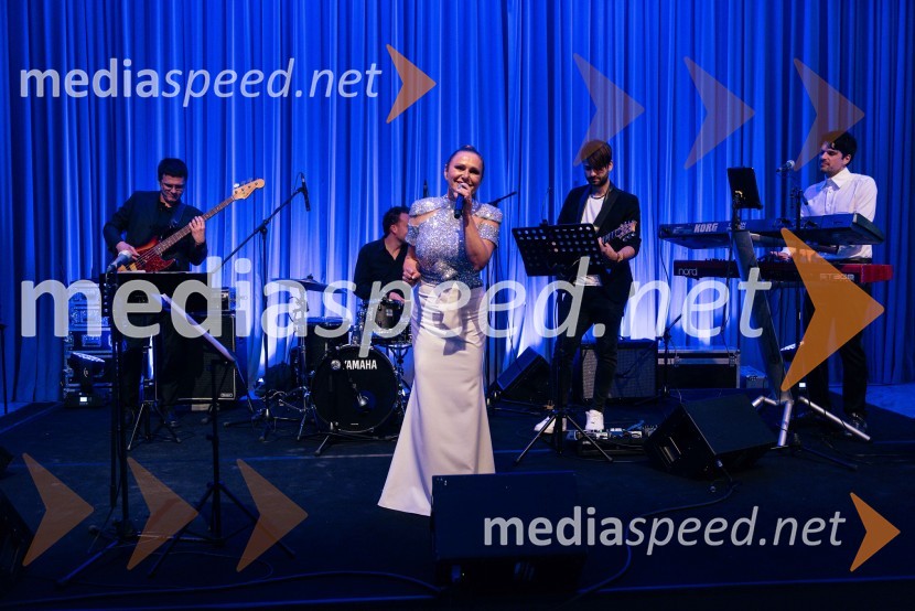  Nuša Derenda, pevkaVeliki dobrodelni Lions ples 2019