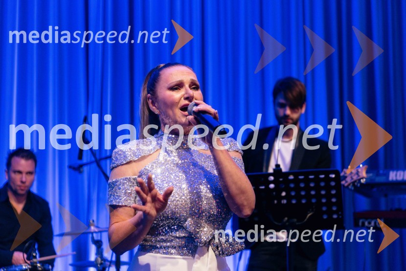  Nuša Derenda, pevkaVeliki dobrodelni Lions ples 2019