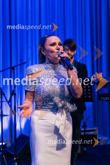  Nuša Derenda, pevkaVeliki dobrodelni Lions ples 2019