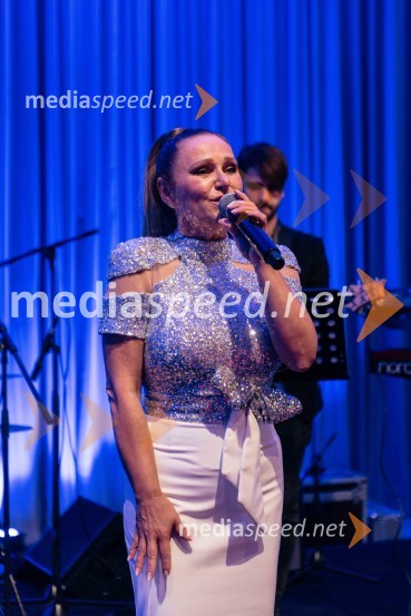  Nuša Derenda, pevkaVeliki dobrodelni Lions ples 2019