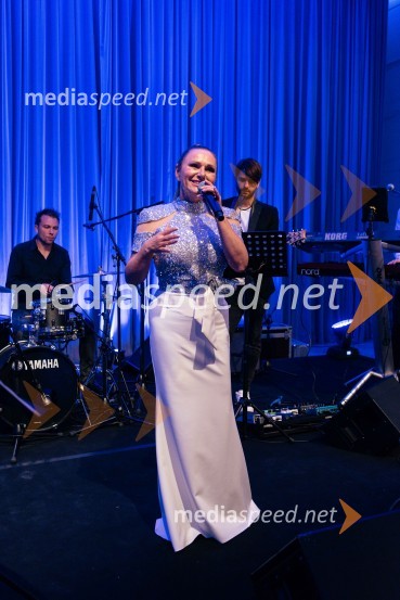  Nuša Derenda, pevkaVeliki dobrodelni Lions ples 2019