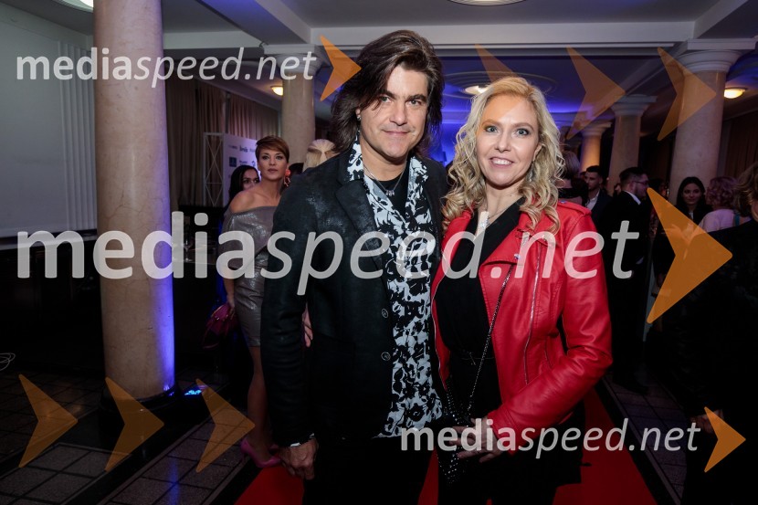  Bor Zuljan, kitarist, Šank rock;  Anita ZuljanFemme fatale 2019 je Natalija Verboten