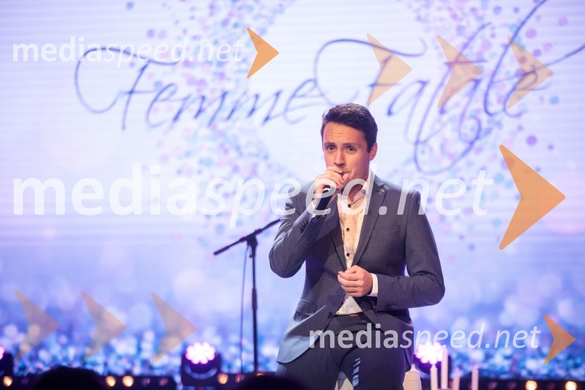  Alex Volasko, pevecFemme fatale 2019 je Natalija Verboten