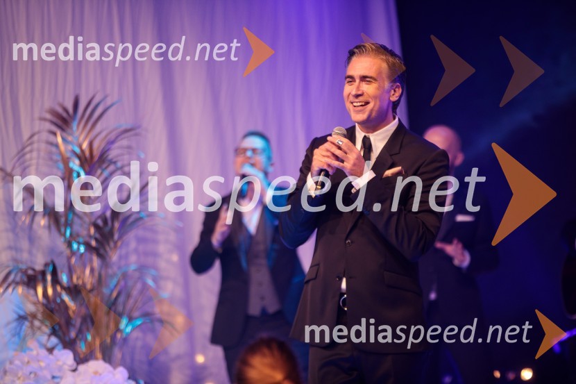  Jan Plestenjak, pevecFemme fatale 2019 je Natalija Verboten