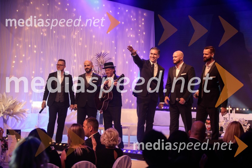  Tomaž Krt, Skupina Kvatropirci;  Jure Jaklič, Skupina Kvatropirci;  ... ;  Jan Plestenjak, pevec;  Gorazd Zapušek, Skupina Kvatropirci;  Samo Kališnik, Skupina KvatropirciFemme fatale 2019 je Natalija Verboten