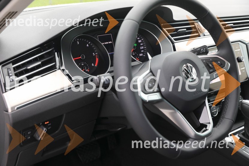 Slovenska predstavitev prenovljenega vozila Volkswagen Passat