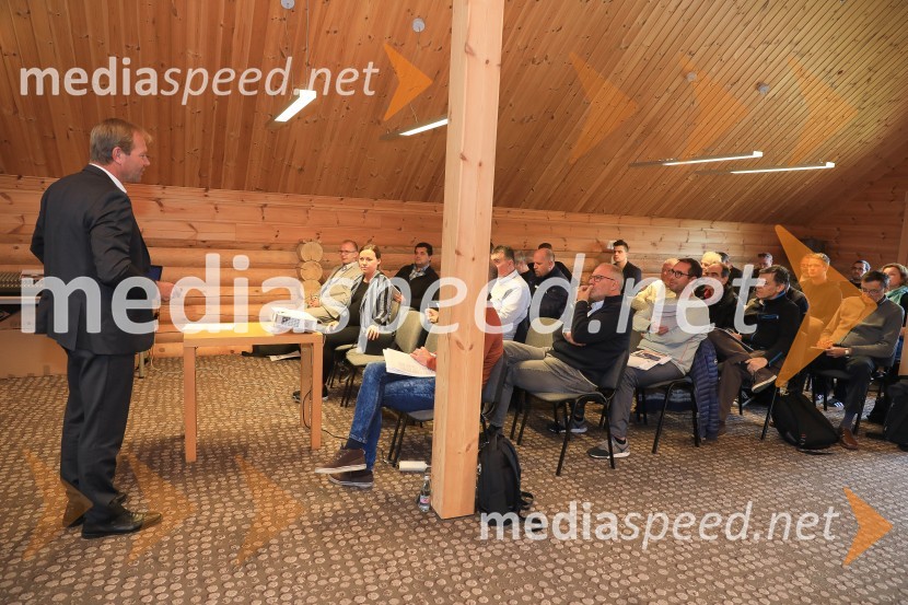 Slovenska predstavitev prenovljenega vozila Volkswagen Passat