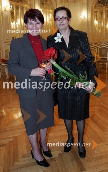 Breda Varl, direktorica Lutkovnega gledališča Maribor in lutkarica Karolina GodičGlazerjeve nagrade, podelitev SNG Maribor