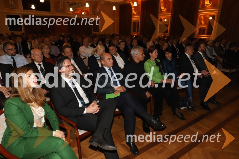  ... ;  ... ; dr. Roman Glaser, predsednik, Štajerska gospodarska zbornica;  Aleksander Saša Arsenovič, župan, Mestna občina Maribor; mag. Alenka Bratušek, ministrica za infrastrukturo RS ; mag. Aleksandra Podgornik, direktorica, Štajerska gospodarska zbornicaPodravsko podjetje leta 2018 je Teta Frida