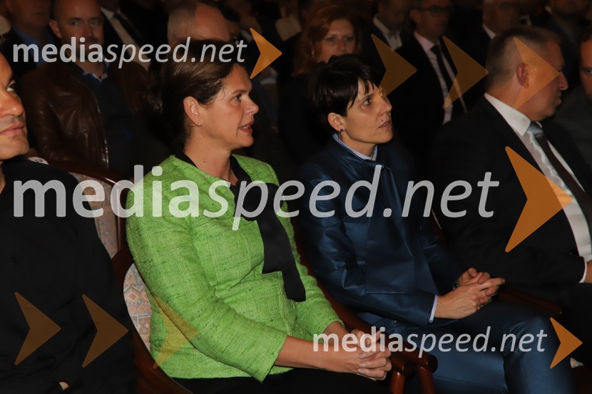 mag. Alenka Bratušek, ministrica za infrastrukturo RS ; mag. Aleksandra Podgornik, direktorica, Štajerska gospodarska zbornicaPodravsko podjetje leta 2018 je Teta Frida