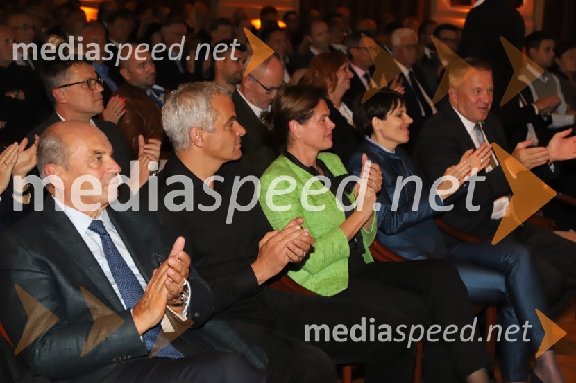 dr. Roman Glaser, predsednik, Štajerska gospodarska zbornica;  Aleksander Saša Arsenovič, župan, Mestna občina Maribor; mag. Alenka Bratušek, ministrica za infrastrukturo RS ; mag. Aleksandra Podgornik, direktorica, Štajerska gospodarska zbornica;  Zdravko Počivalšek, minister za gospodarski razvoj in tehnologijoPodravsko podjetje leta 2018 je Teta Frida