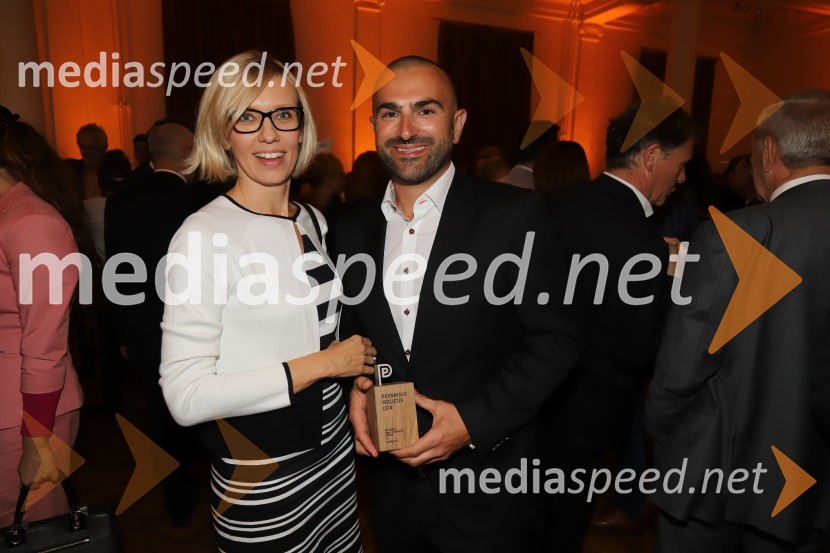  Tanja Golob;  Uroš Mlakar, podjetnikPodravsko podjetje leta 2018 je Teta Frida