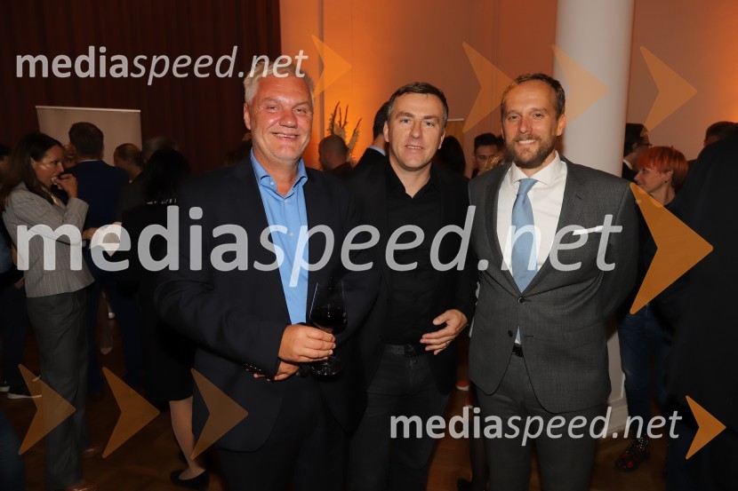  Milan Kuster, predsednik uprave Skupine Lunos; dr. Boris Onišak,  estetski kirurg, Estetika Nobilis;  Uroš Hakl, direktor družbe Večer, d.o.o.Podravsko podjetje leta 2018 je Teta Frida