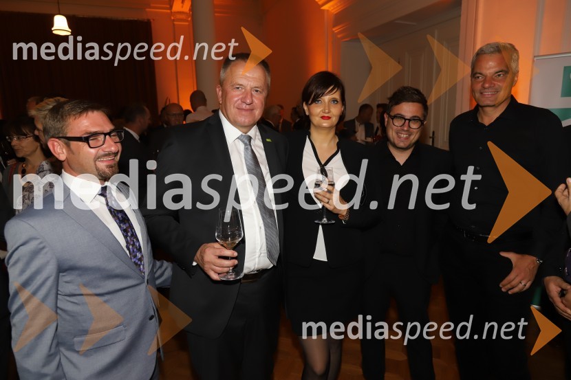  ... ;  Zdravko Počivalšek, minister za gospodarski razvoj in tehnologijo;  Vesna Györkös Žnidar, nekdanja ministrica za notranje zadeve;  Matija Stepišnik, predsednik Društva slovenskih novinarjev, novinar in urednik;  Aleksander Saša Arsenovič, župan, Mestna občina MariborPodravsko podjetje leta 2018 je Teta Frida