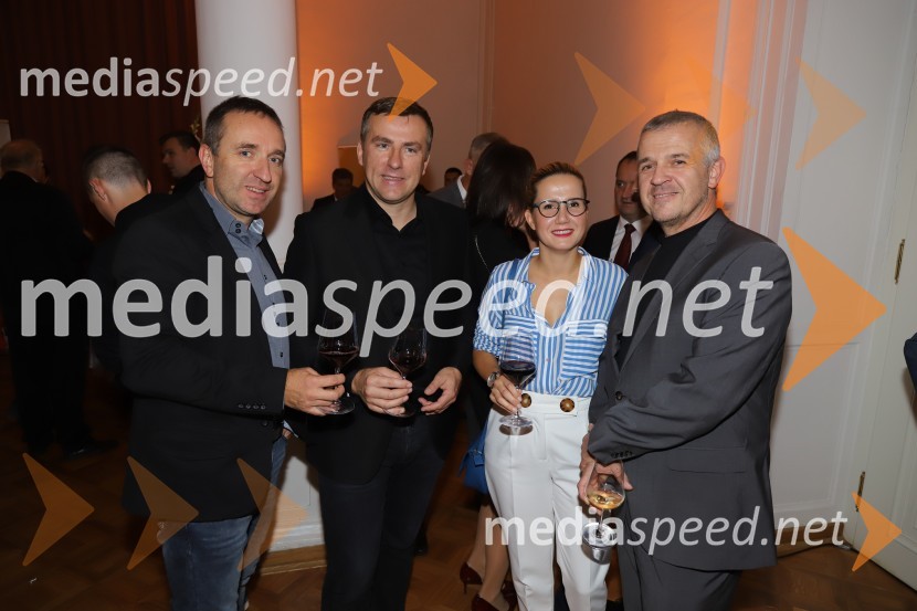  Borut  Cvetko, kreativni direktor, Mediaspeed; dr. Boris Onišak,  estetski kirurg, Estetika Nobilis;  Natalija Cvetko, vodja projektov, Mediaspeed;  Uroš  Skuhala, izvršilni direktor v Zavarovalnici MariborPodravsko podjetje leta 2018 je Teta Frida