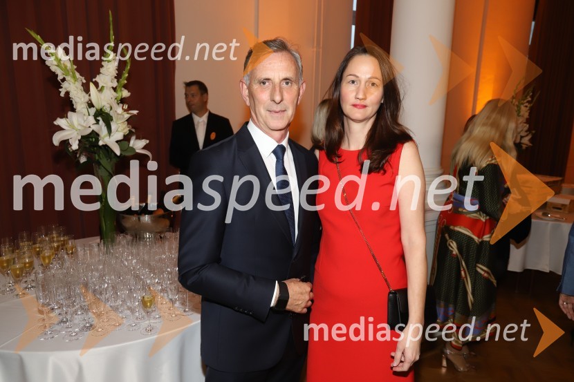  Trivo Krempl, direktor podjetja AJM d.o.o.;  Monika KremplPodravsko podjetje leta 2018 je Teta Frida