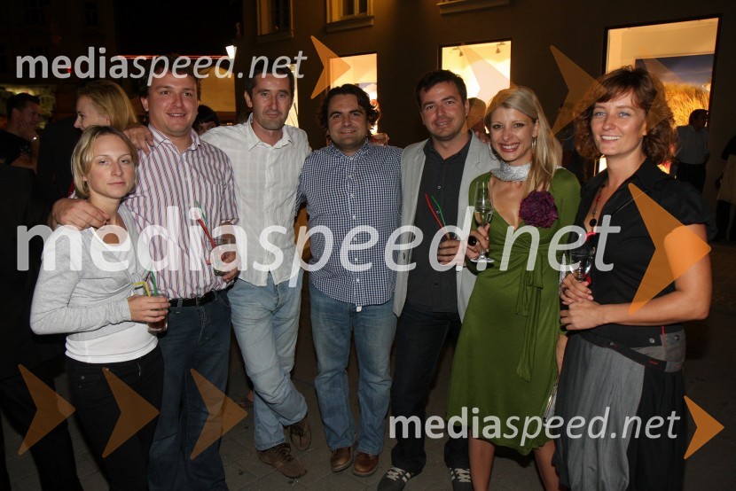 Otvoritev trgovine MNM