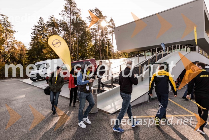 Slovenska predstavitev Oplove ponudbe gospodarskih vozil