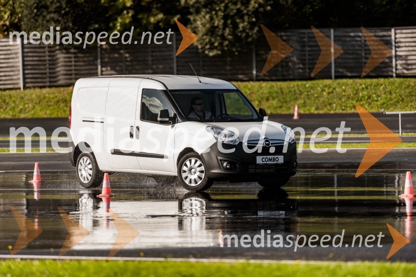 Slovenska predstavitev Oplove ponudbe gospodarskih vozil