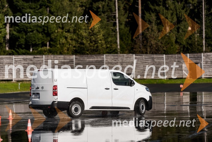 Slovenska predstavitev Oplove ponudbe gospodarskih vozil