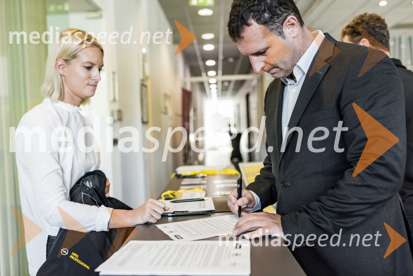 Slovenska predstavitev Oplove ponudbe gospodarskih vozil