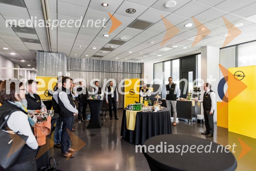 Slovenska predstavitev Oplove ponudbe gospodarskih vozil