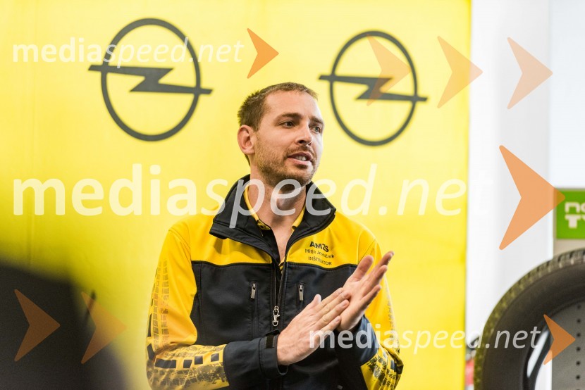 Slovenska predstavitev Oplove ponudbe gospodarskih vozil