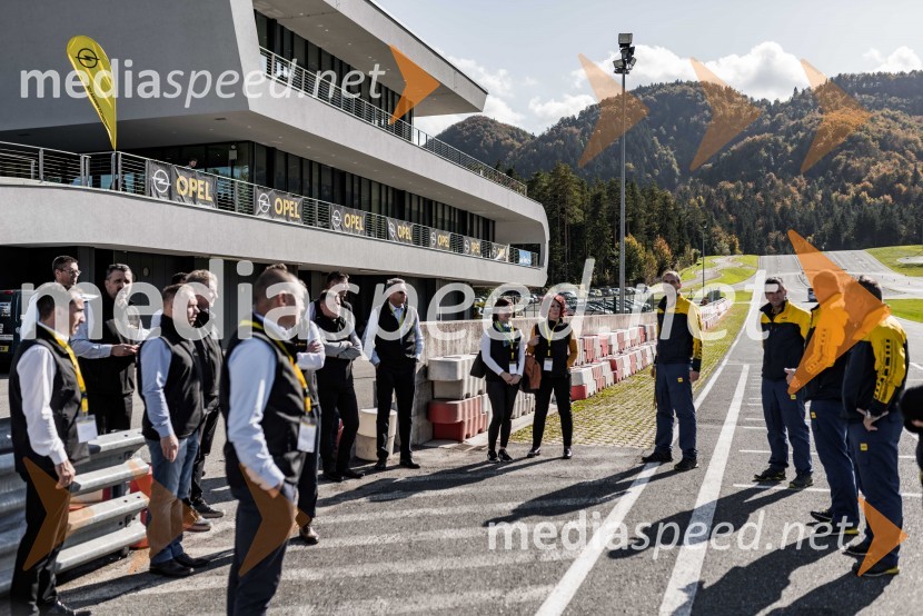 Slovenska predstavitev Oplove ponudbe gospodarskih vozil