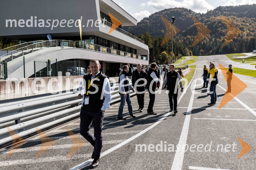 Slovenska predstavitev Oplove ponudbe gospodarskih vozil