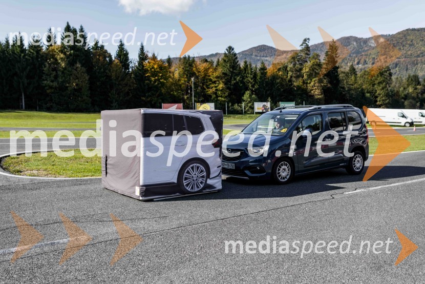 Slovenska predstavitev Oplove ponudbe gospodarskih vozil