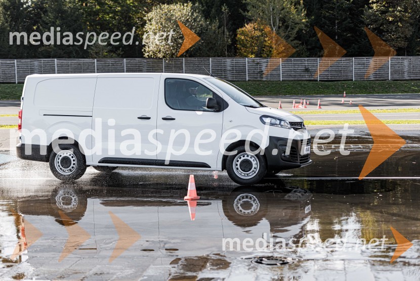 Slovenska predstavitev Oplove ponudbe gospodarskih vozil