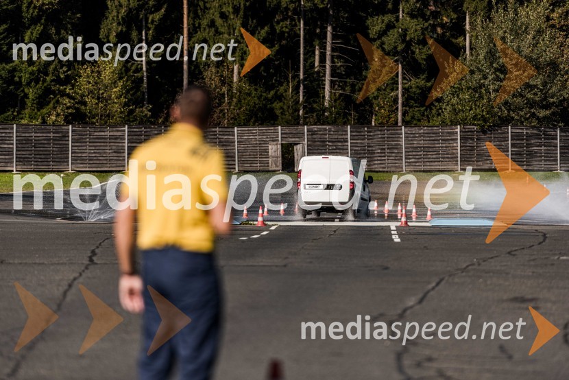 Slovenska predstavitev Oplove ponudbe gospodarskih vozil