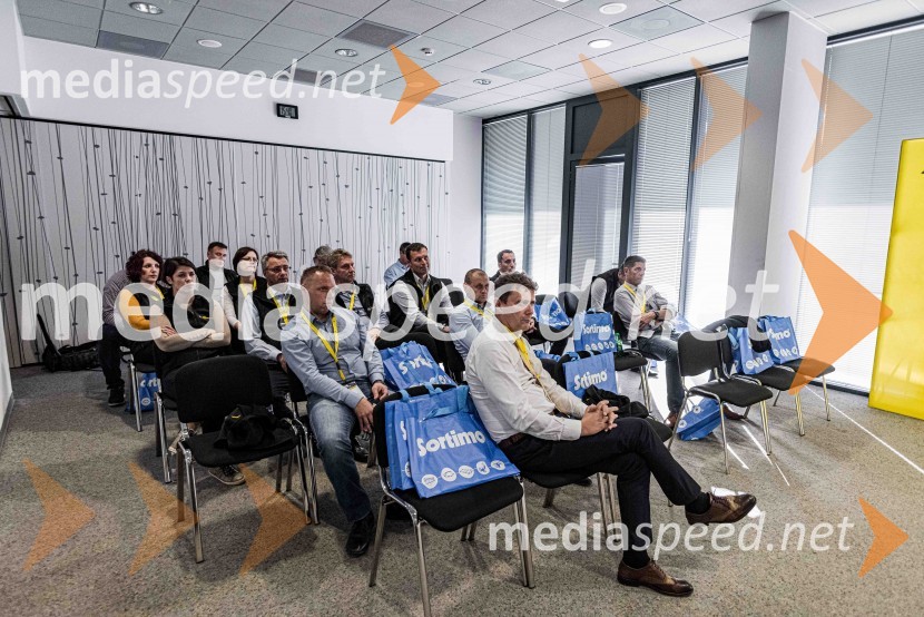 Slovenska predstavitev Oplove ponudbe gospodarskih vozil