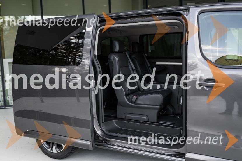 Slovenska predstavitev Oplove ponudbe gospodarskih vozil