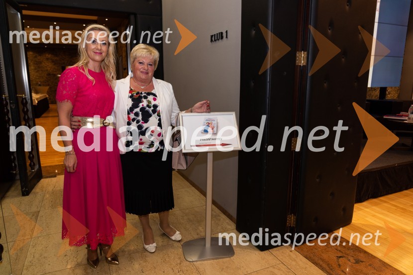  Klaudija Javornik,  Adacta d.o.o.;  ... Predstavitev knjige Klaudije Javornik & Tatjane Kolenc: Do srčnega voditeljstva
