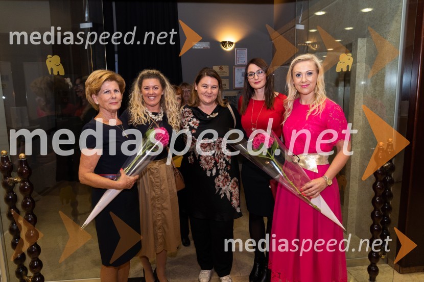  Tatjana  Kolenc;  Maja  Mandoska,  Združenje Manager;  Diana  Jecić;  Nastja Modec, vodja pisarne in financ Združenje Manager;  Klaudija Javornik,  Adacta d.o.o.Predstavitev knjige Klaudije Javornik & Tatjane Kolenc: Do srčnega voditeljstva
