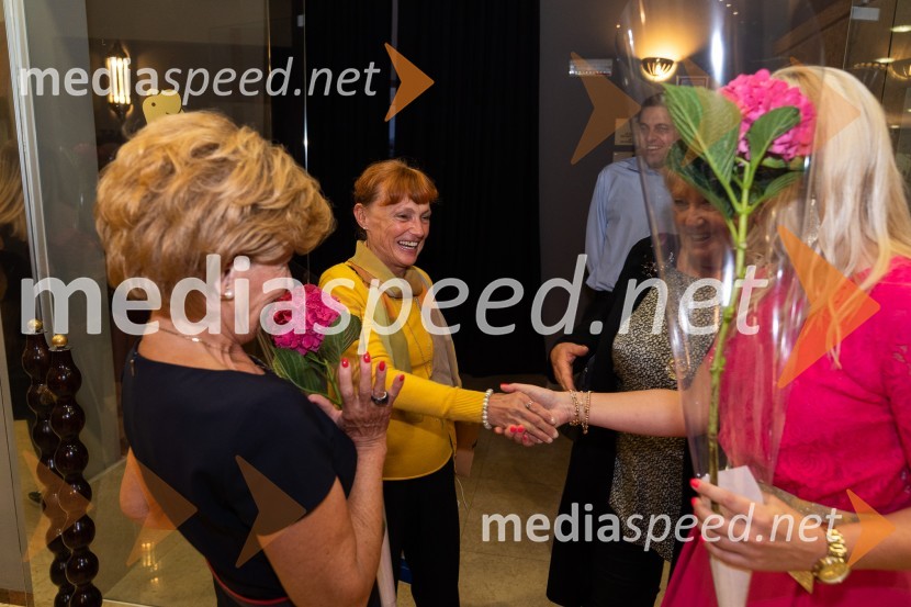  Tatjana  Kolenc;  ... ;  Klaudija Javornik,  Adacta d.o.o.Predstavitev knjige Klaudije Javornik & Tatjane Kolenc: Do srčnega voditeljstva