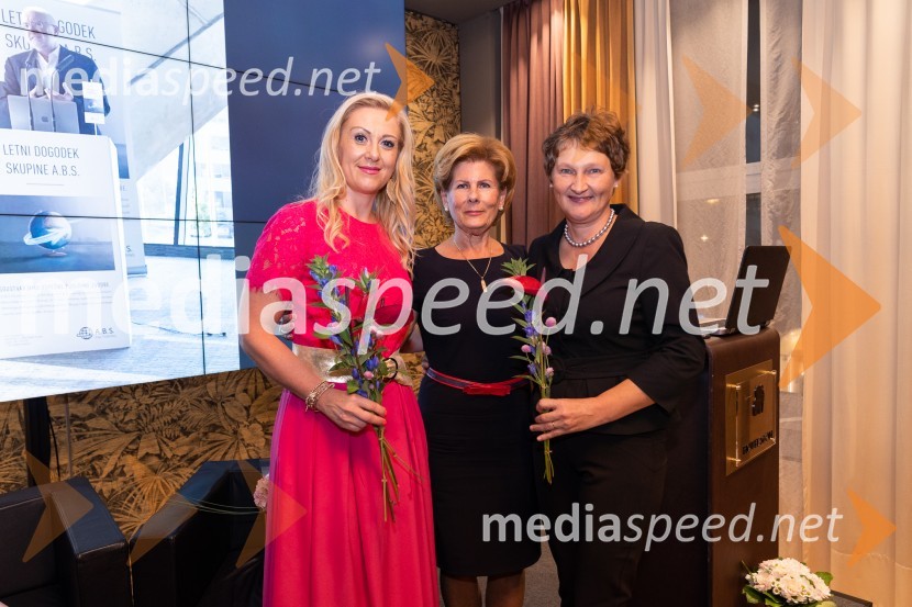  Klaudija Javornik,  Adacta d.o.o.;  Tatjana  Kolenc;  ... Predstavitev knjige Klaudije Javornik & Tatjane Kolenc: Do srčnega voditeljstva
