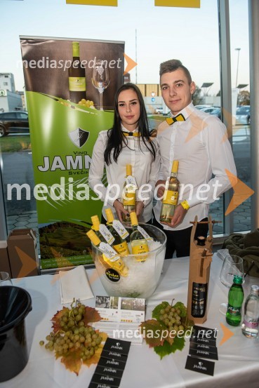  ... ;  Tine  Jamnik, Vino JamnikPUBECI že petič zavzeli Maribor