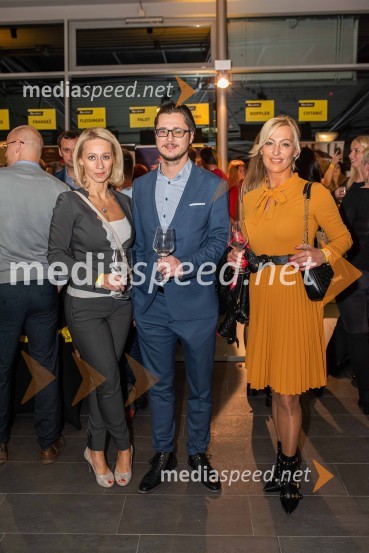  Lea Nerat;  Aljaž Mejal, radijski moderator, Radio Maribor;  Darja LampretPUBECI že petič zavzeli Maribor