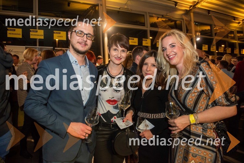  Aljaž Mejal, radijski moderator, Radio Maribor;  Franja  Pižmoht Potisk, novinarka;  Jana Ujčič, novinarka, Pop TV;  Katja Blažič, PR direktorica, Agencija NovelusPUBECI že petič zavzeli Maribor