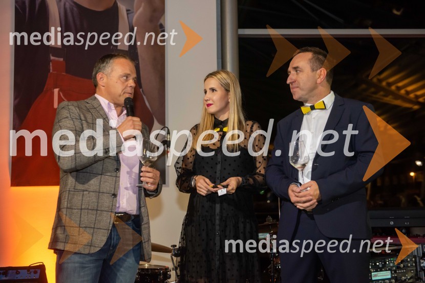  Boštjan Pepevnik, direktor Porsche Maribor in Porsche Ptujska cesta;  Natalija Cvetko, vodja projektov, Mediaspeed;  Borut  Cvetko, kreativni direktor, MediaspeedPUBECI že petič zavzeli Maribor