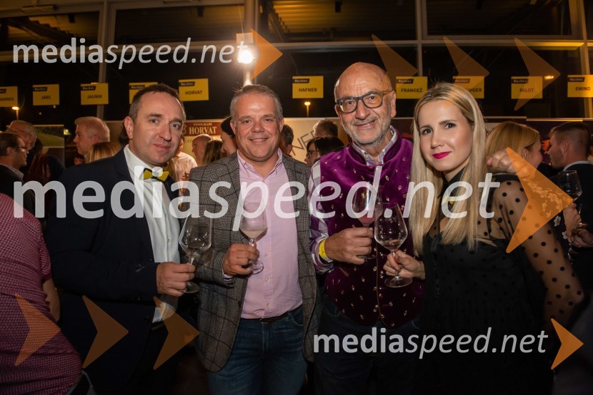  Borut  Cvetko, kreativni direktor, Mediaspeed;  Boštjan Pepevnik, direktor Porsche Maribor in Porsche Ptujska cesta;  Heinz  Slesak, nekdanji generalni direktor Porsche Slovenija d.o.o. in direktor Porsche;  Natalija Cvetko, vodja projektov, MediaspeedPUBECI že petič zavzeli Maribor