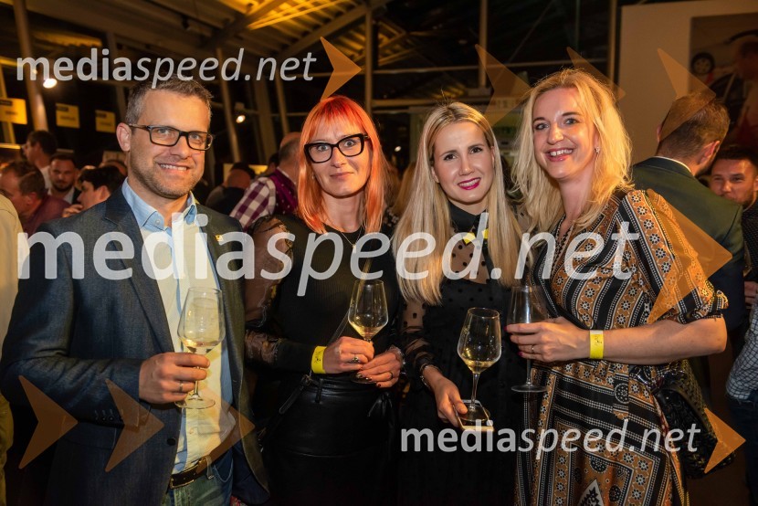  Tom Cortese;  Jasmina Kuzmič Rifelj, Vitapur;  Natalija Cvetko, vodja projektov, Mediaspeed;  Katja Blažič, PR direktorica, Agencija NovelusPUBECI že petič zavzeli Maribor