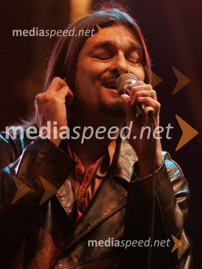 Dino Dvornik, hrvaški glasbenikDino Dvornik: v spomin na preminulega hrvaškega glasbenika