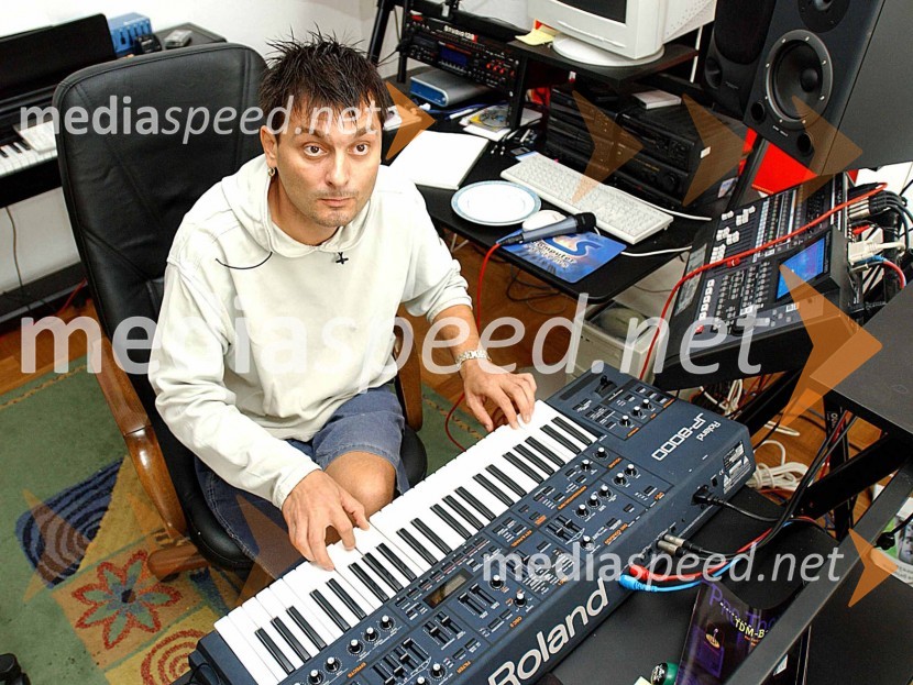 Dino Dvornik, hrvaški glasbenikDino Dvornik: v spomin na preminulega hrvaškega glasbenika